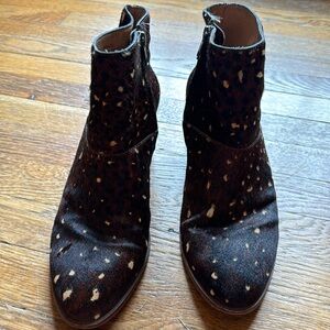 Maxwell size 10 print booties